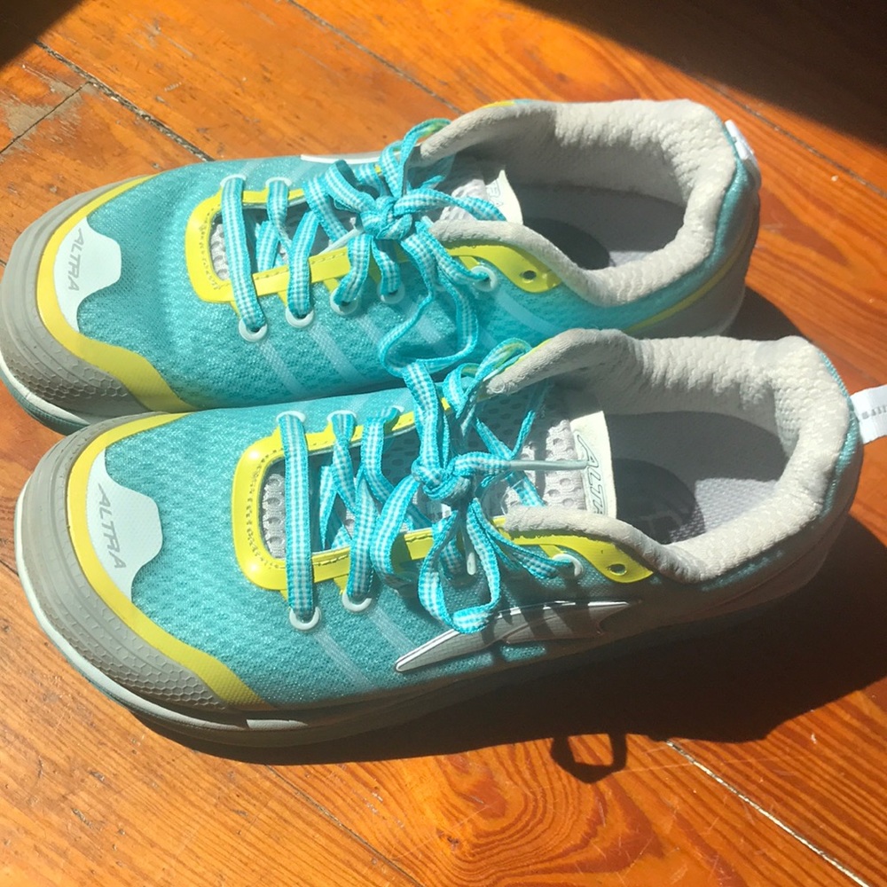 Altra Intuition 2